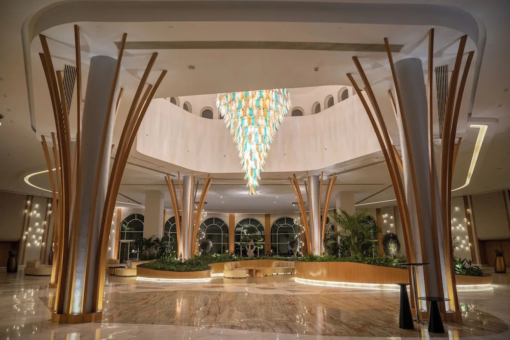 Lobby & Reception