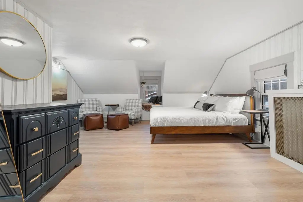 2 Bedrooms Suite