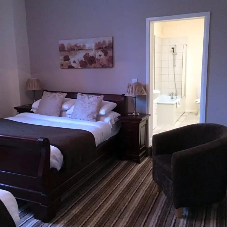 Standard Family room with street view