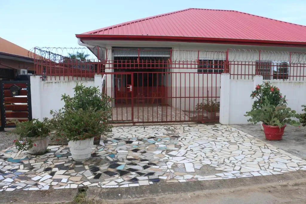 Dubbel woonhuis Selderiestraat Paramaribo
