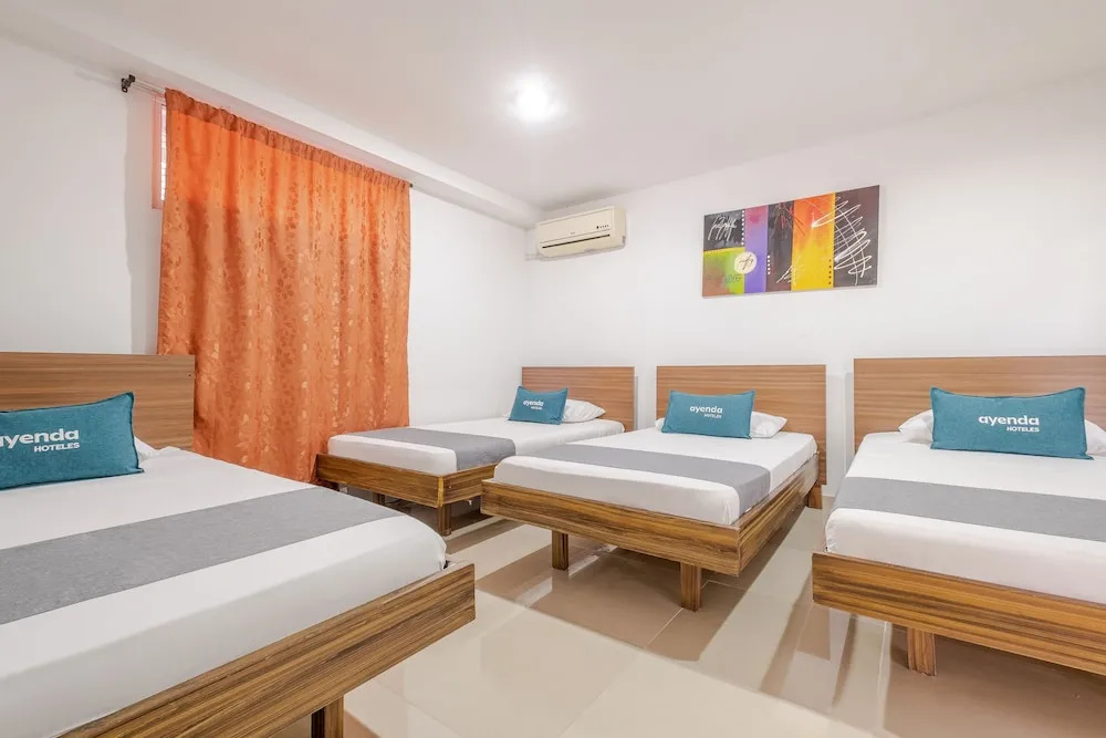 Hotel Metropolitana Plaza - Chambres