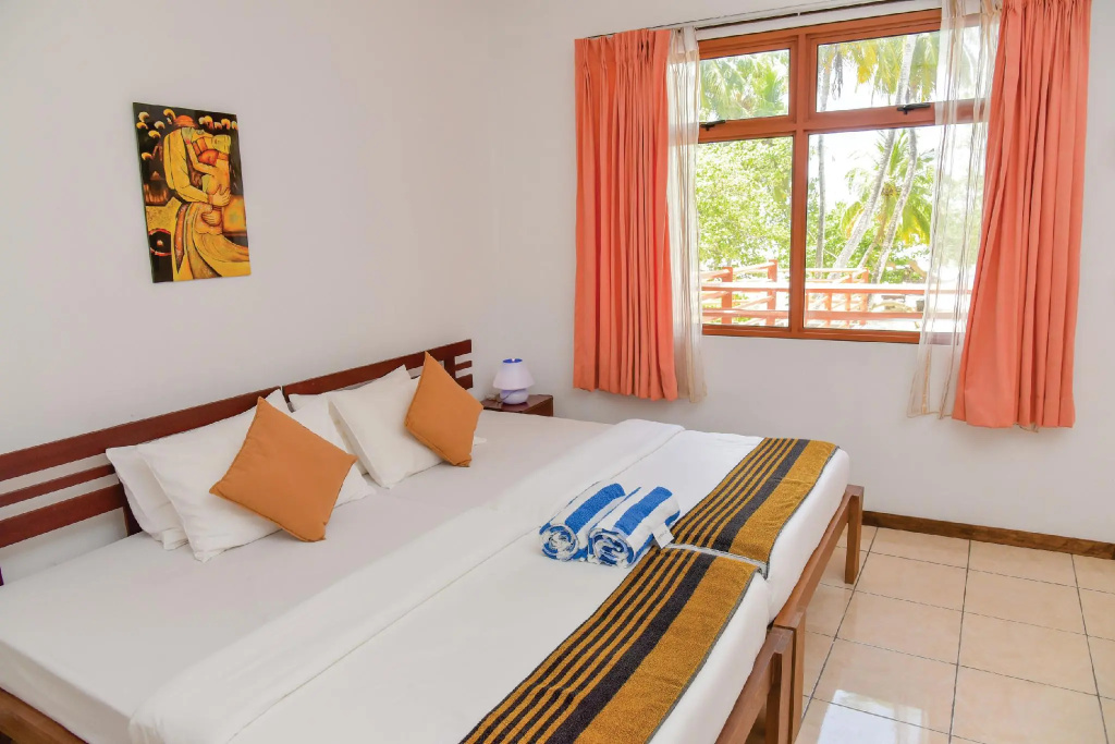 Superior Double room with sea view (full double bed)