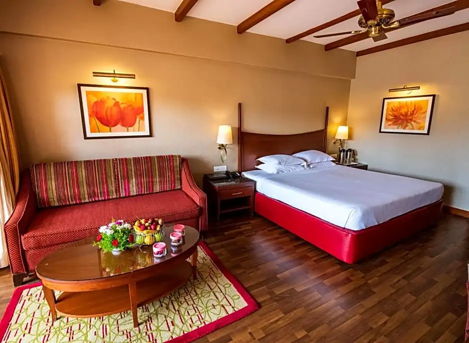 Deluxe room with balcony and with lake view