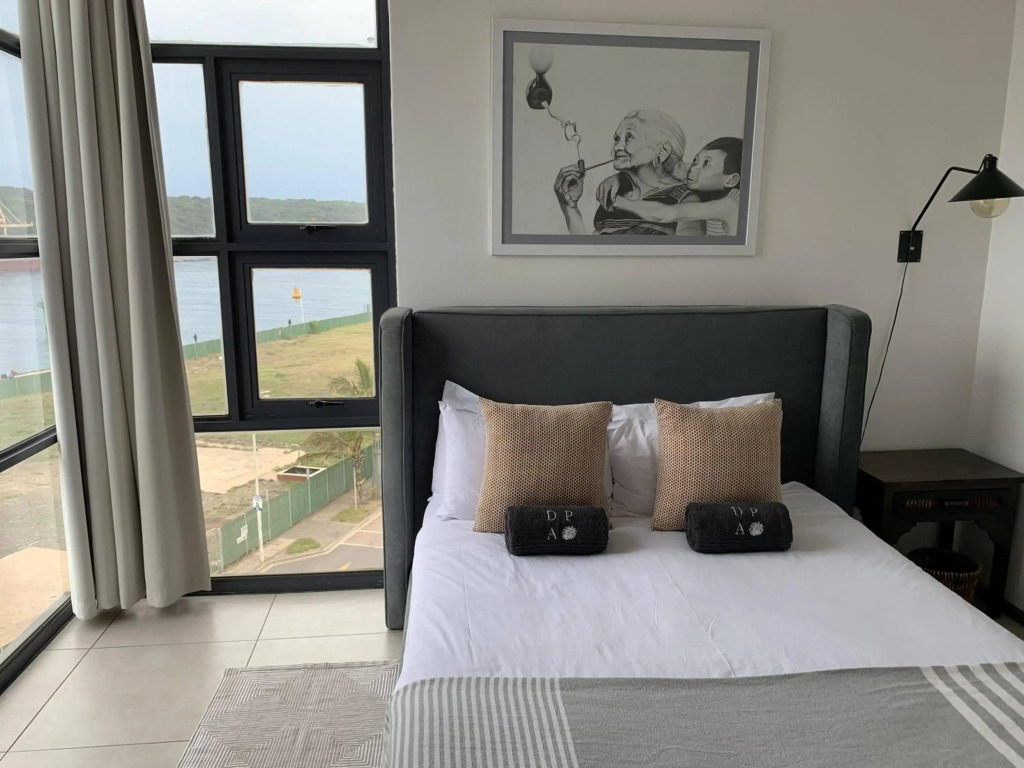 Point Waterfront Apartments - фото 35