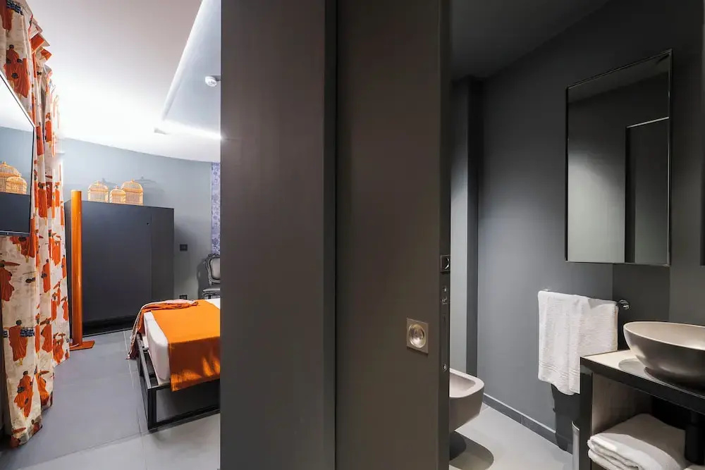 Economy room