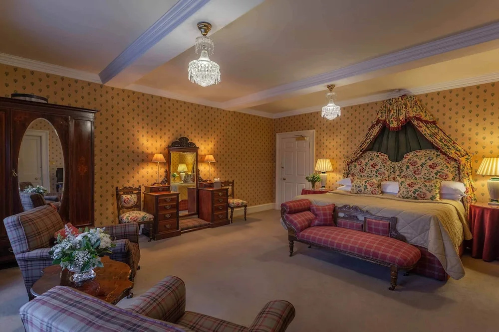 Grand room