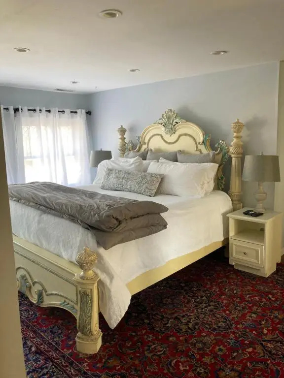 Deluxe Suite