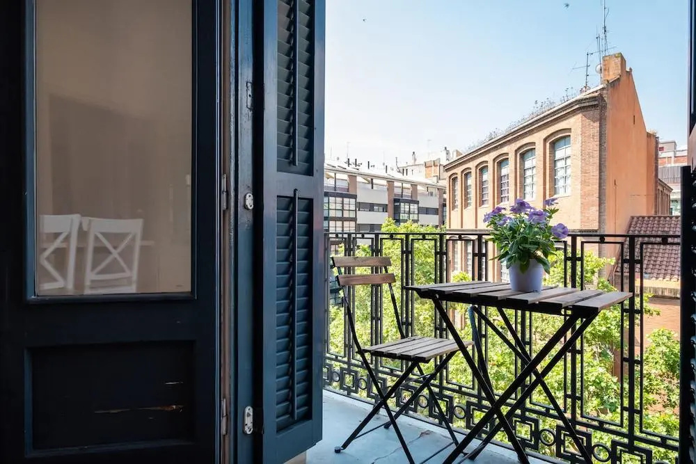 Stunning 4BR Apart in Sagrada Familia