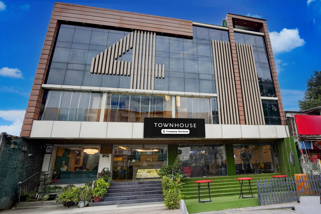 OYO Townhouse Prayagraj Central Bus Terminal Formerly Hotel Four View