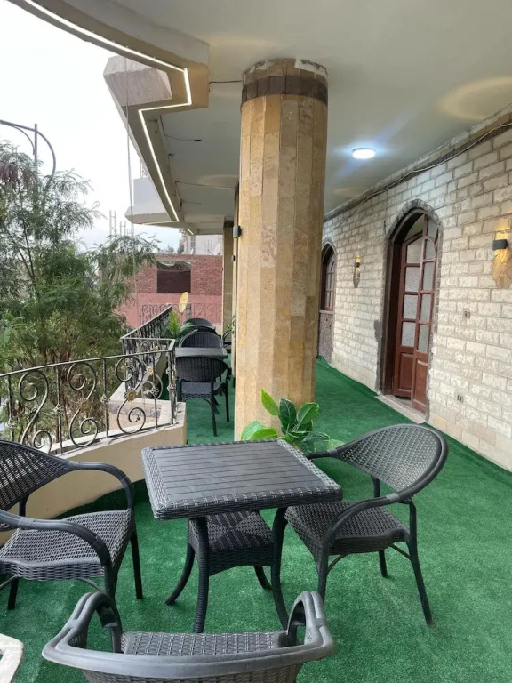 The King Narmar Hotel