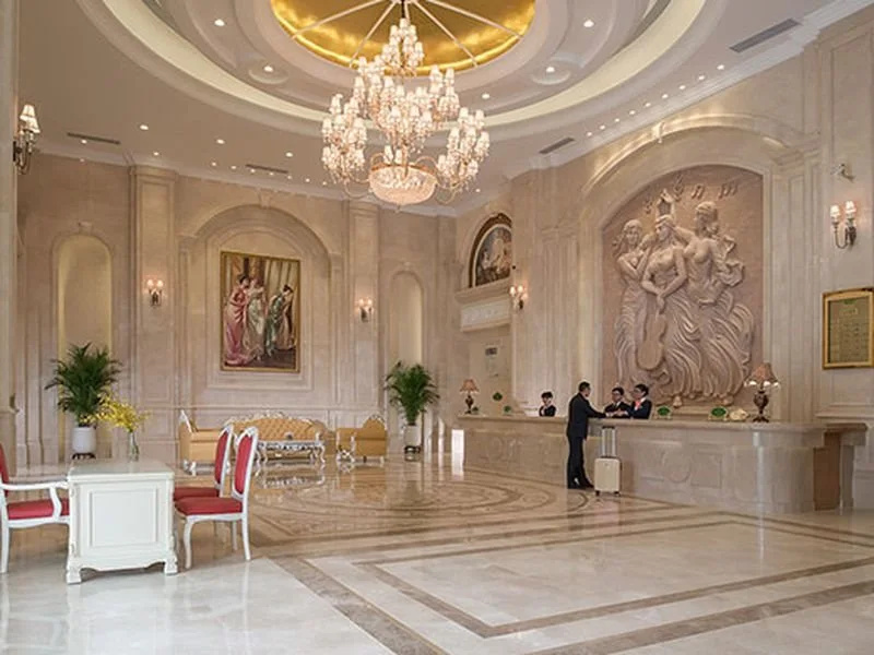 Lobby & Reception