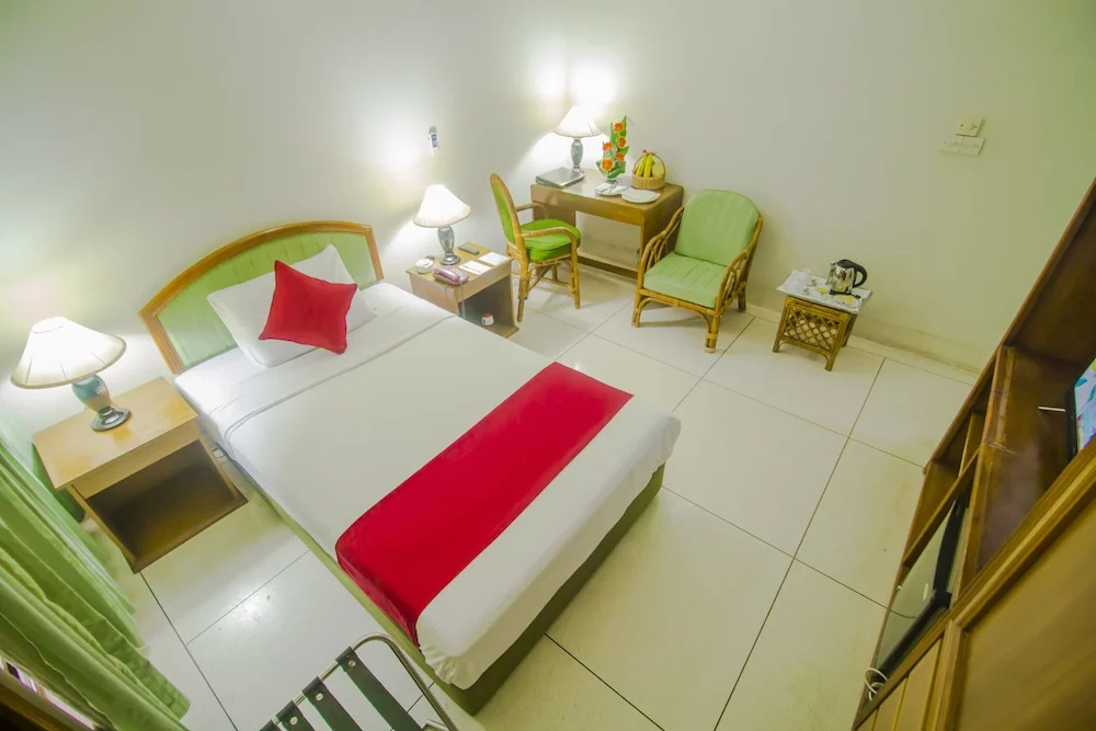 1 Bedroom Deluxe Single room with city view