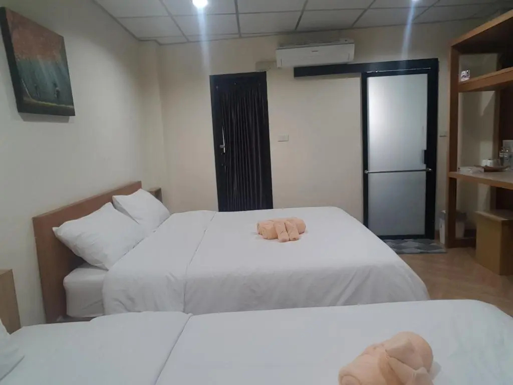 Economy room