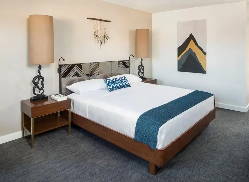 V Palm Springs by null