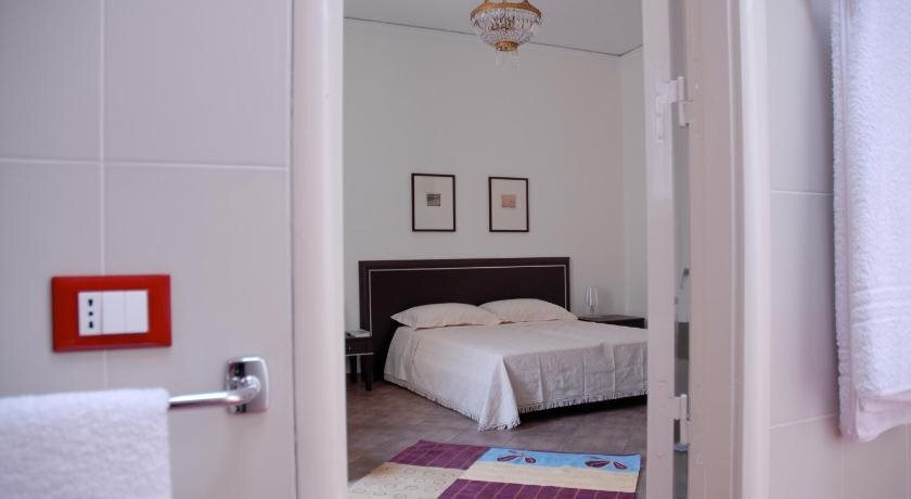 gallery_image_hidden_6