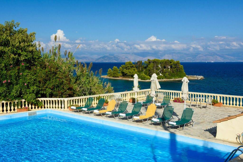Pontikonisi Hotel 3 *
