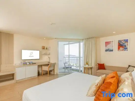 Двухместный номер Deluxe с видом на океан двуспальная кровать в Pattaya Sea View Hotel