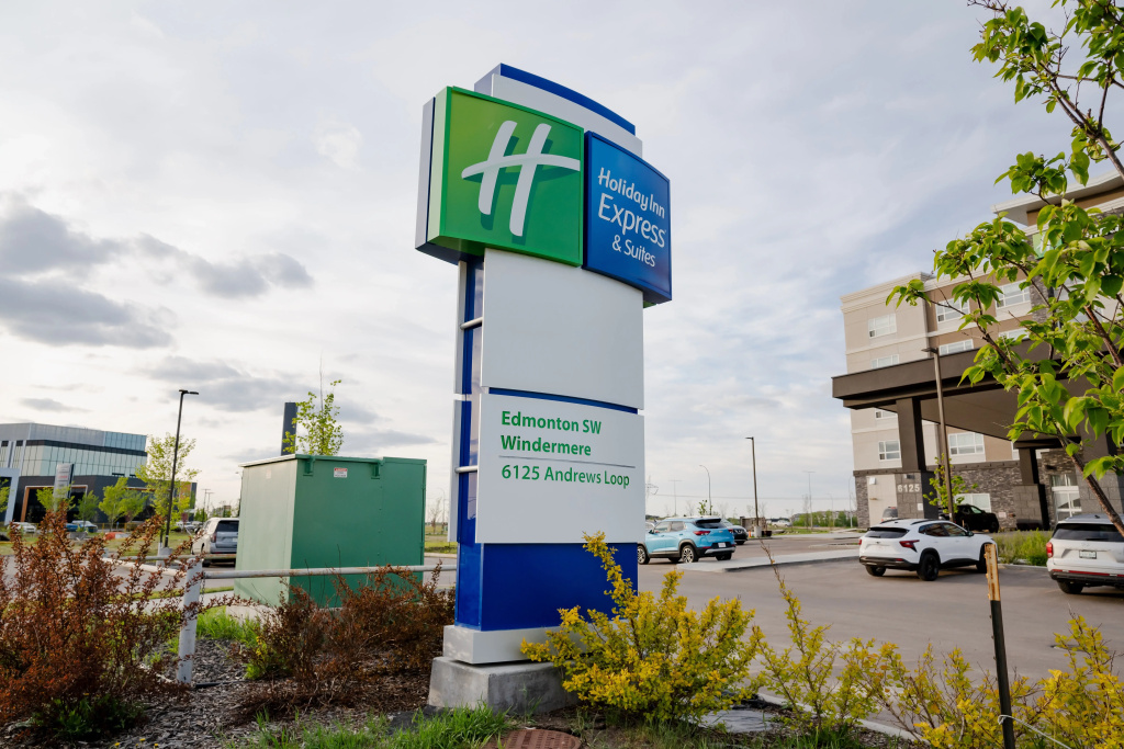 Holiday Inn Express & Suites Edmonton SW - Windermere by IHG