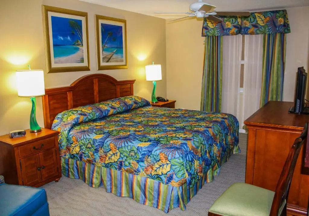 2 Bedrooms Suite with partial ocean view