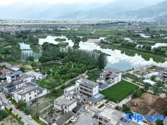 Muhu Inn (Xizhou Ancient Town Branch)
