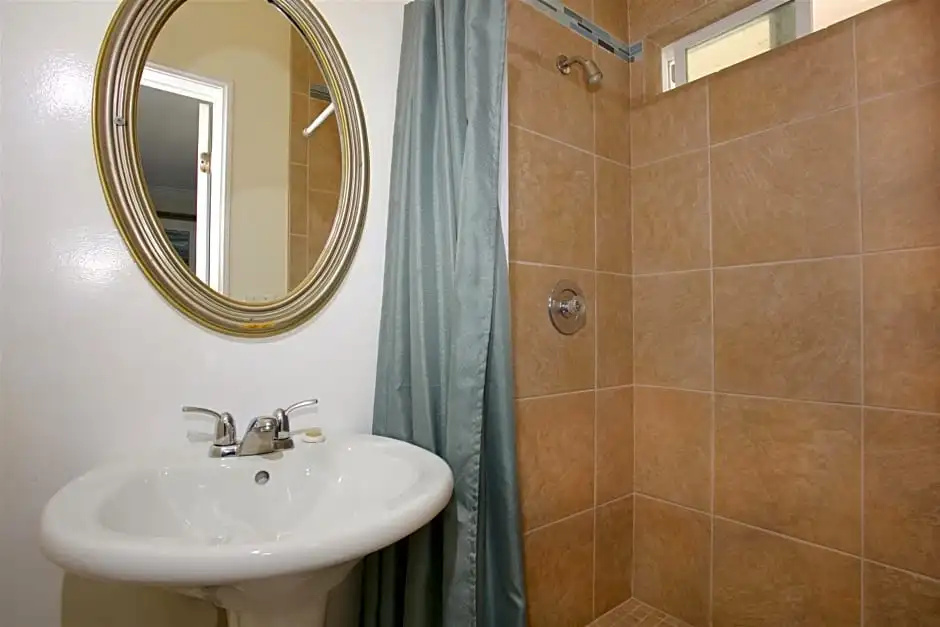 Ocean Beach Hotel - Chambres