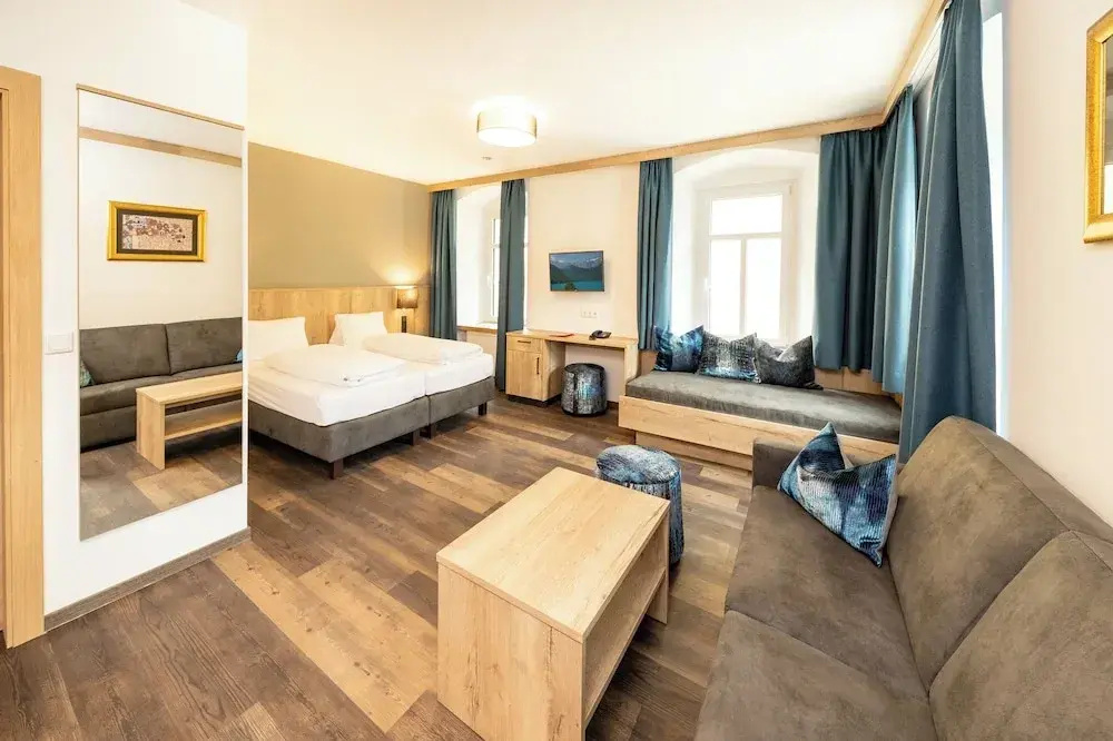 Comfort Triple room with city view
