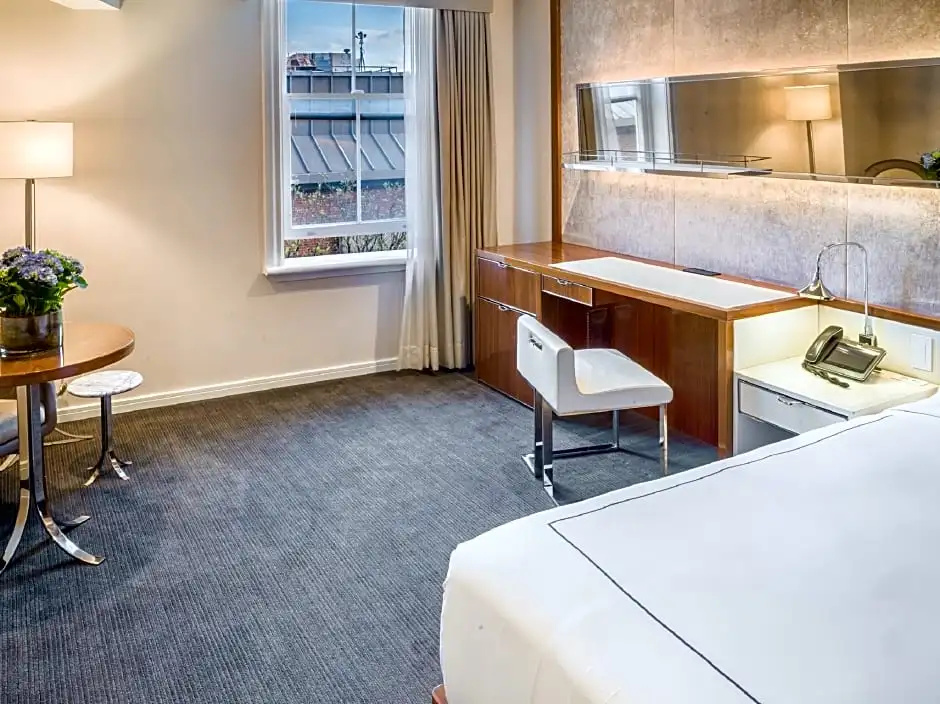 Classic Double Suite (full double bed)