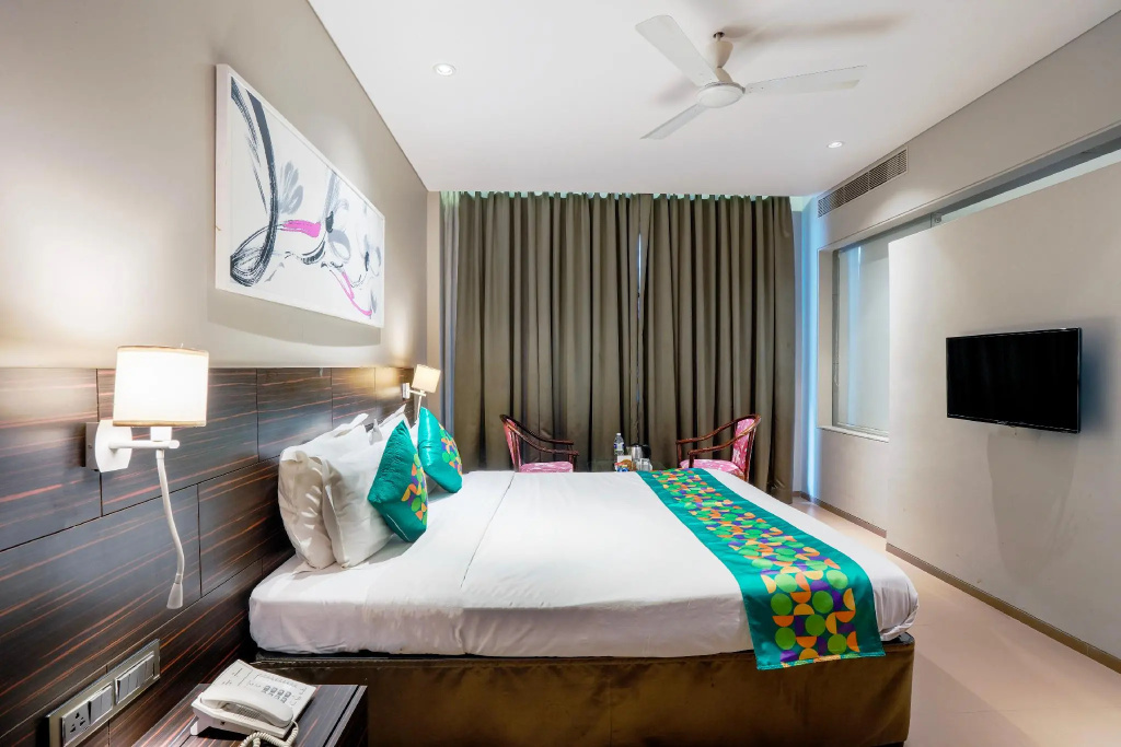 Treebo Niraali Executive, Hinjewadi - Général