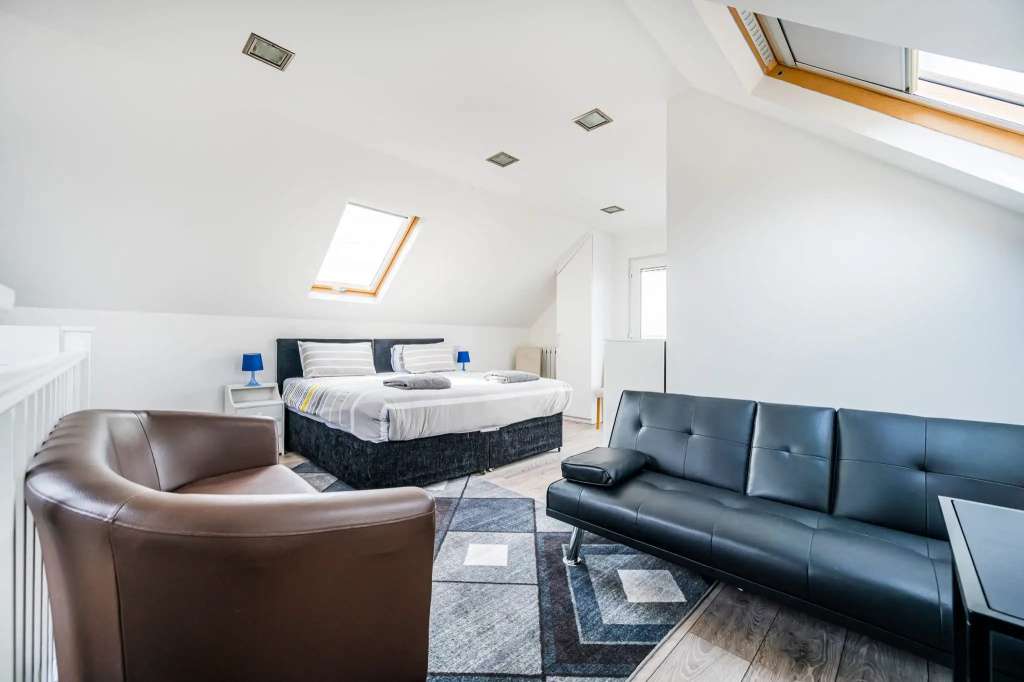 Family Beachfront House Pevensey Bay Sleeps 10