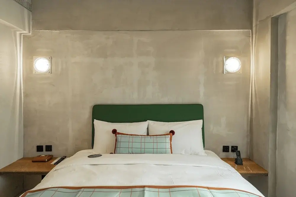 Classic Double room (full double bed)