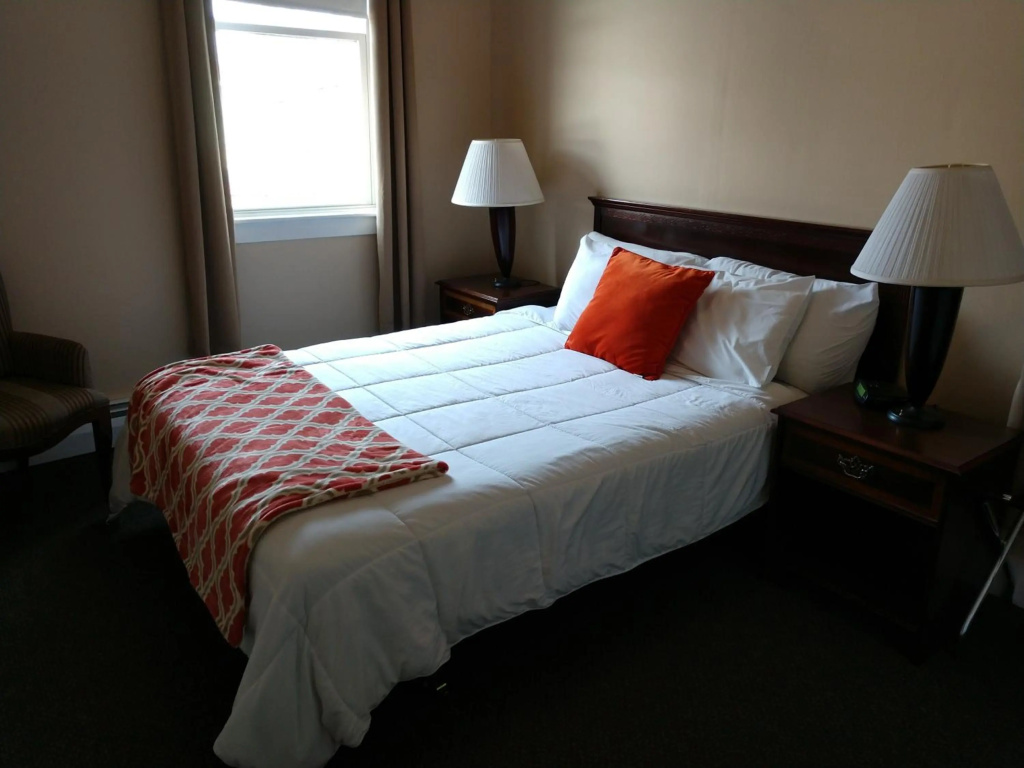 Hotel Wayne — 3