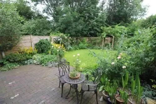 Entire house-South Manchester-close to airport