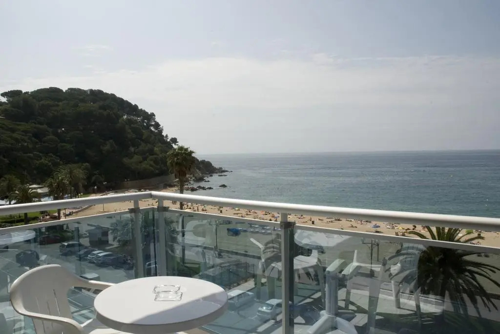 Beach & Waterfront