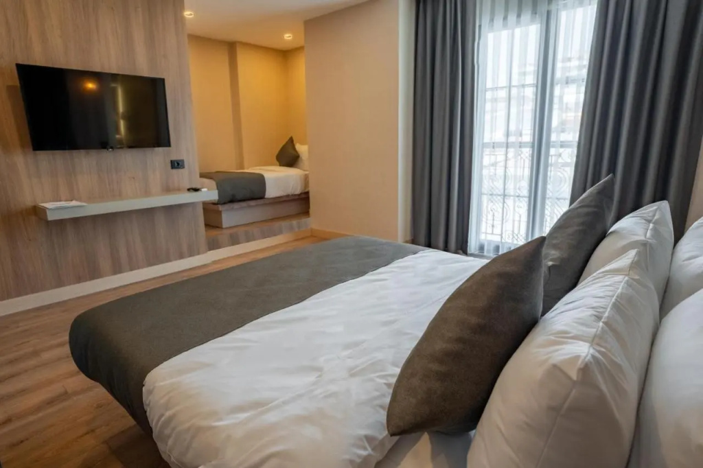 Perast City Hotel — фото