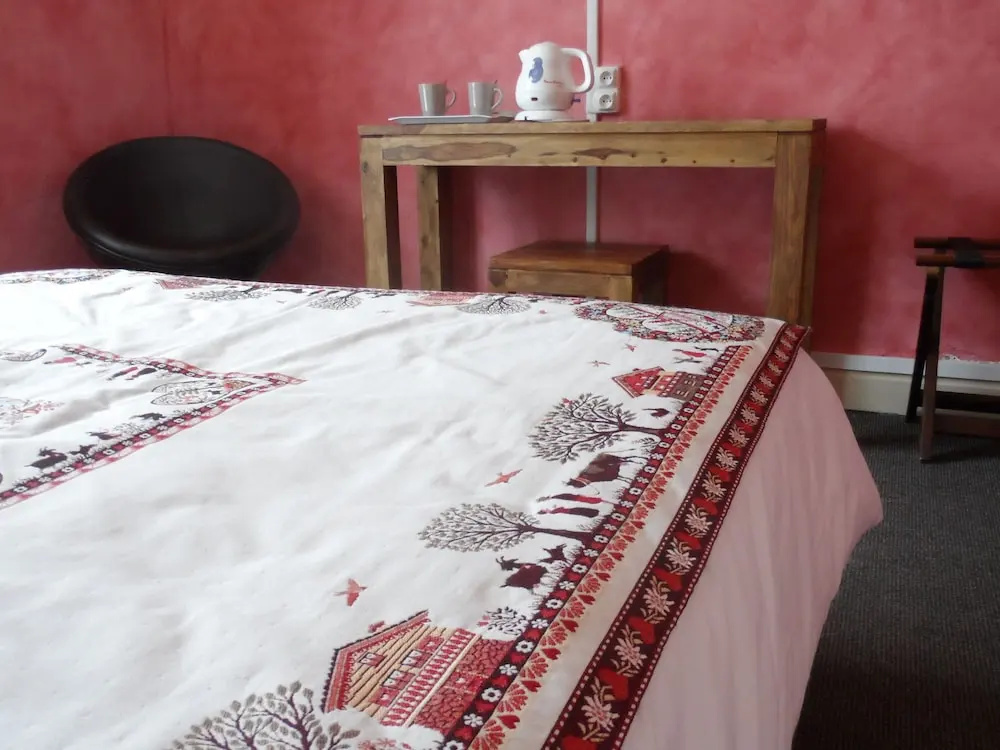 Classic Double room with balcony and with lake view (full double bed)