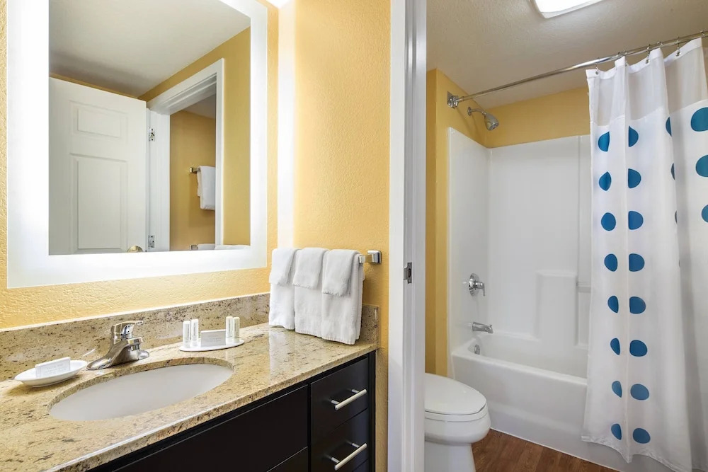 Двухместная студия двуспальная кровать в TownePlace Suites Los Angeles LAX/Manhattan Beach