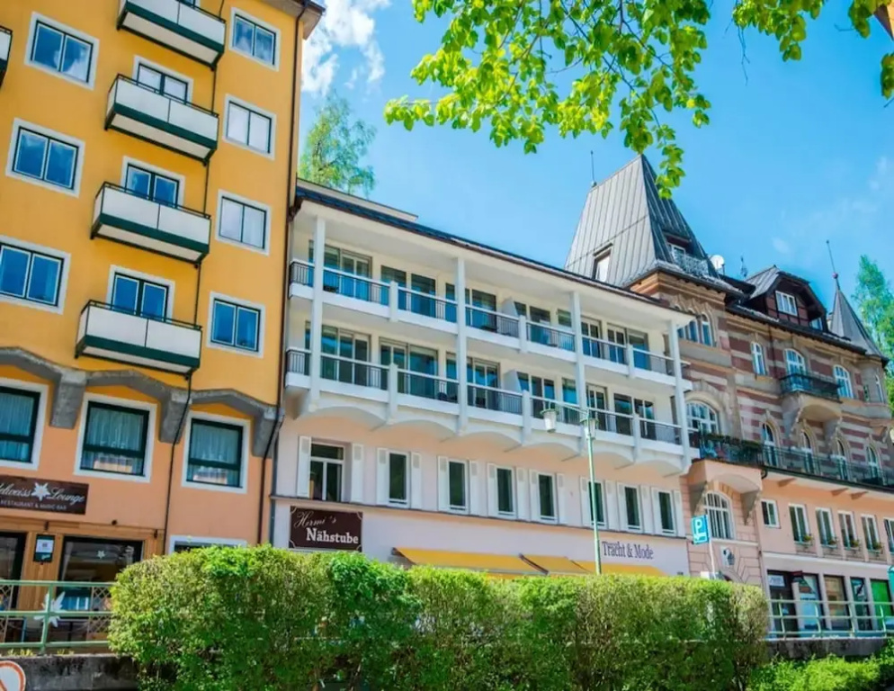 Mountain-view Apartment in Salzburg