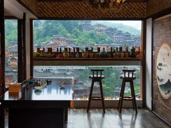 Xijiang Qianhu Miao Village Yunjian Mid-Mountain Guest House (Observation Deck Store)