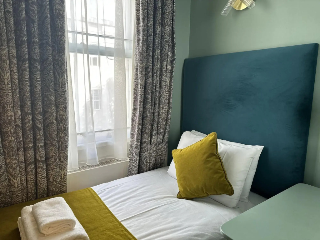 Bloomsbury Palace Hotel — фото