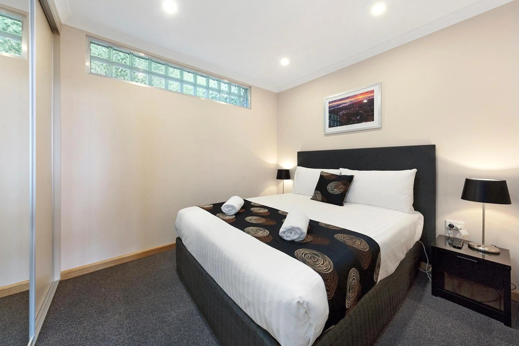 Commodore Regent Launceston — 2