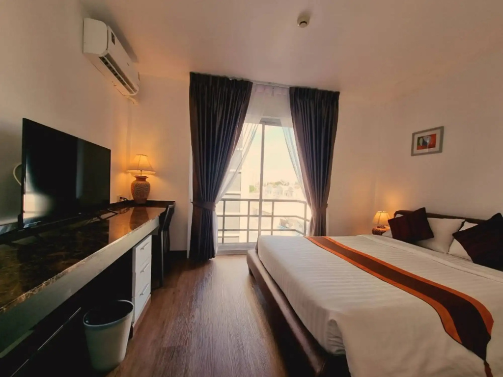 Отель The Bedrooms Boutique Hotel в Бангкоке