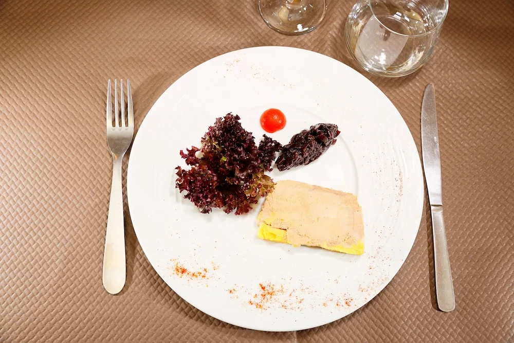Food & Beverage