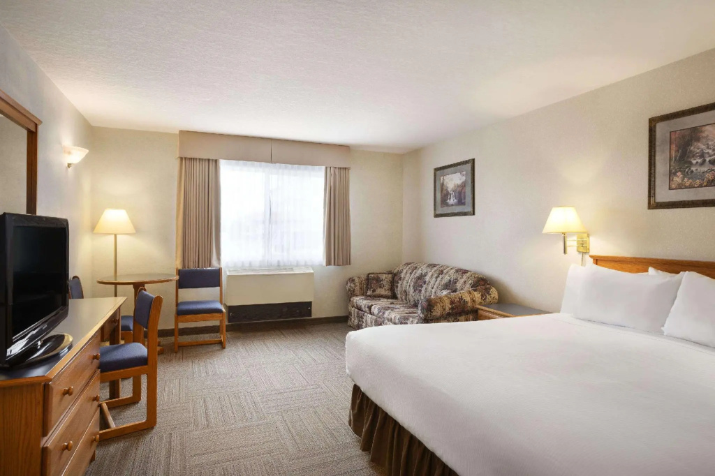 Standard Double room (full double bed)