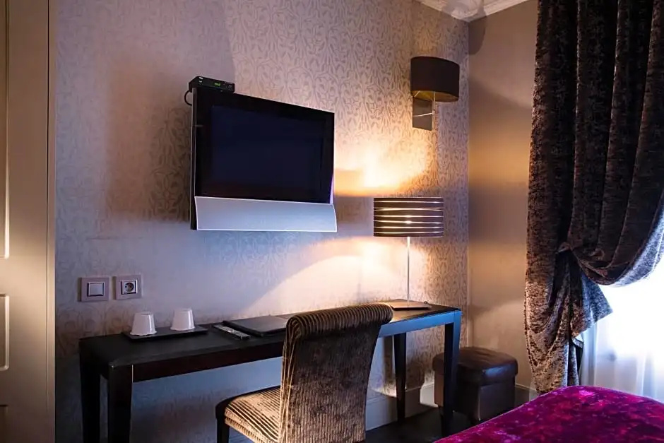 Hotel Ares Eiffel 118