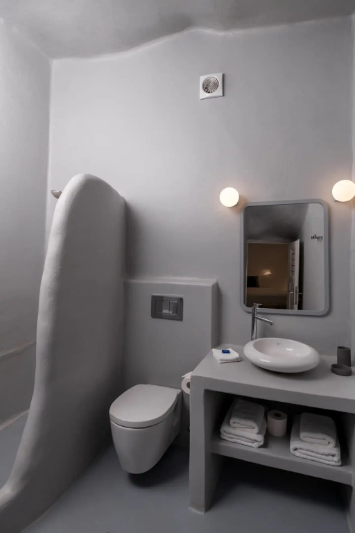 Suite with mountain view