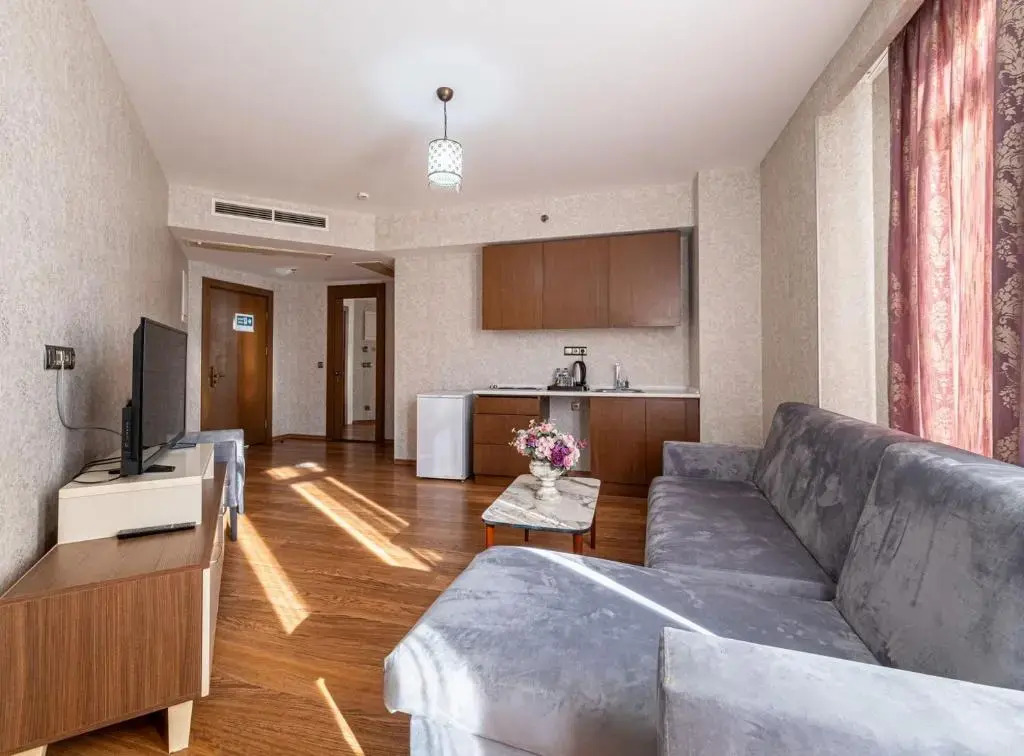 Eli̇t Sui̇t — фото 3