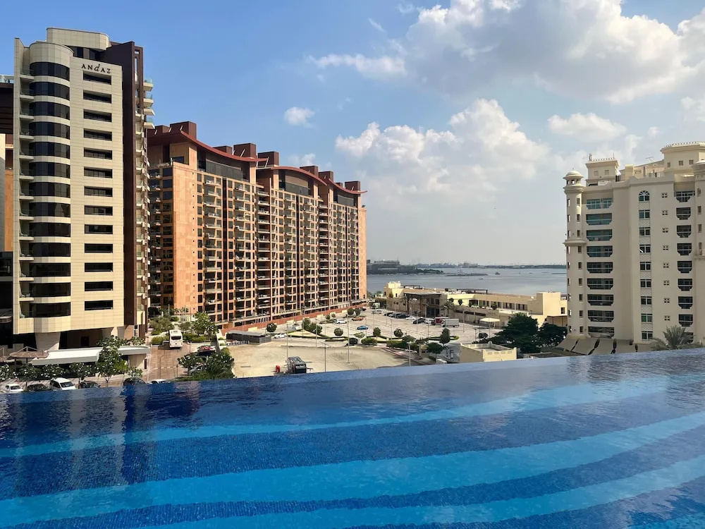 Captivating 2-bed Apartment in Dubai