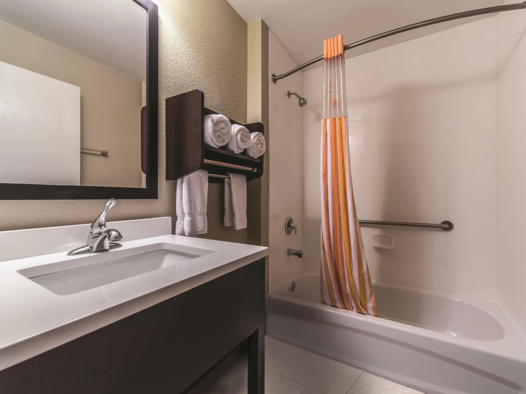 La Quinta Inn & Suites by Wyndham Collinsville - St. Louis - Général