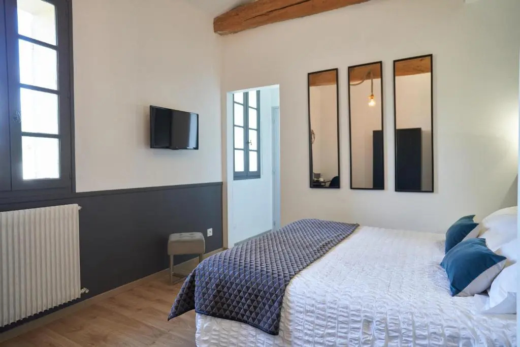 Standard Double room with garden view (full double bed)