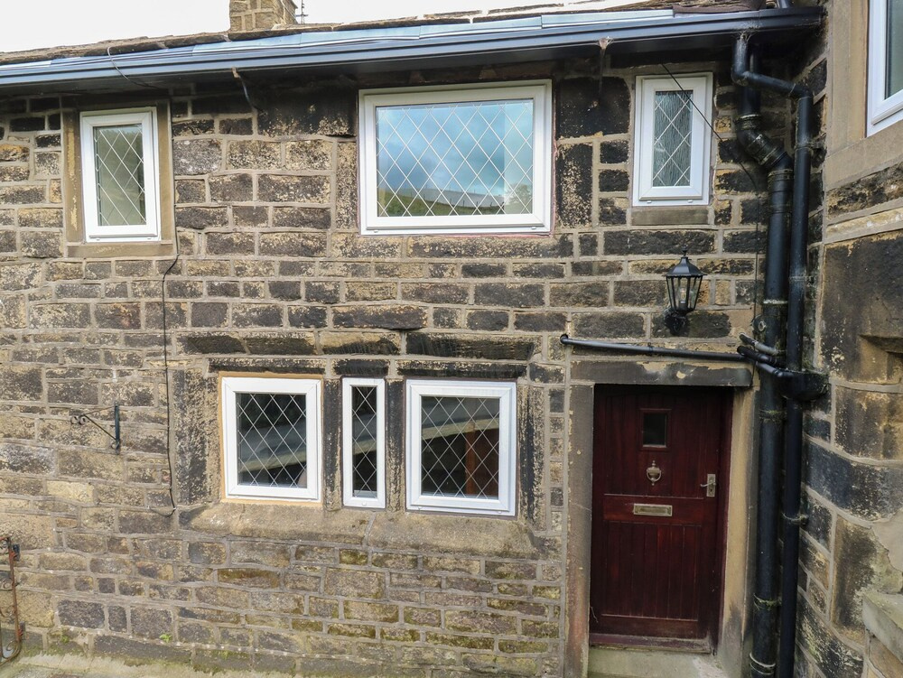 11 Hollin Well Cottage